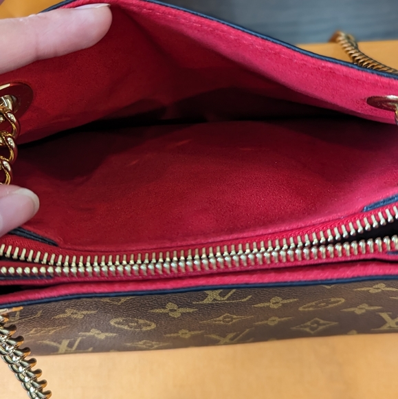 Authentic LOUIS VUITTON Surrene BB bag in Cherise / Red - Picture 7 of 12